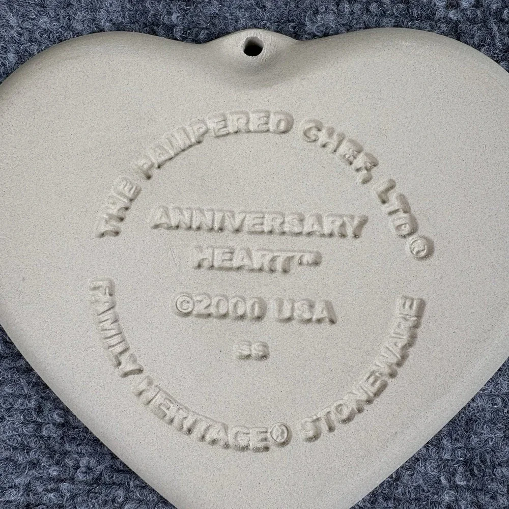 3 Vintage Pampered‎ Chef Family Heritage Heart Cookie Mold Hospitality Peace Y2K